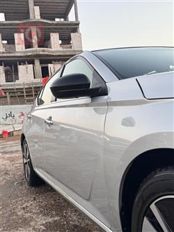 نيسان ألتيما